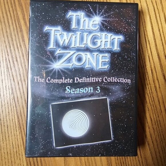 The Twilight Zone - The Complete Definitive Collection Season 3 (2004-2006 DVD) - Picture 1 of 3